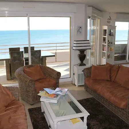 Canetbeach דירה *
